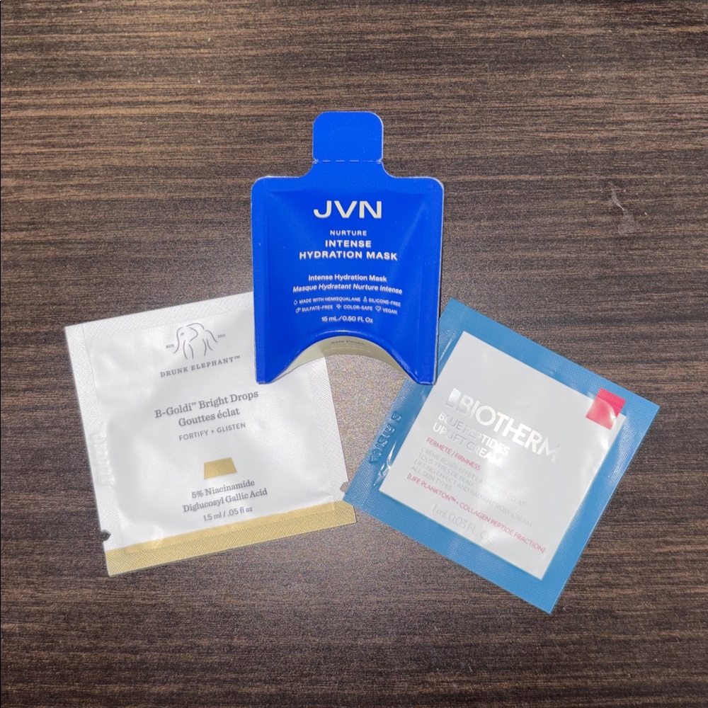 Beauty Samples Bundle ✨ - Picture 6 of 6